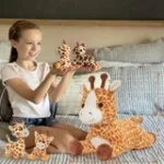 Muiteiur 5-Piece Giraffe Plush Set – 21.6″ Mommy Giraffe with 4 Baby Giraffes – Soft Stuffed Animal Toys for Kids - Image 2